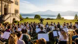 107 junge Musikerinnen und Musiker machen Schloss Ebenzweier zur Musikwoche