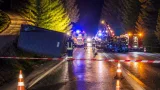 Anhänger kippt um: Bergung auf LB2 nach nächtlichem Zwischenfall bei Schwarzenau