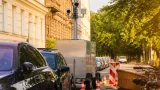 Auffälliger Anhänger in Hans-Resel-Gasse: Stadtgerät zur Geschwindigkeitskontrolle