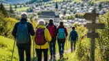 Aus kleiner Wandergruppe wird feste „Wanderfamilie“ – 45 Personen vernetzt im Bezirk