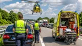 Autobahnpolizei reanimiert 57-Jährigen auf A1 bei Hürm – Hubschrauber-Transport nach St. Pölten
