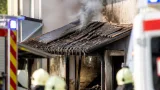 Brand an Photovoltaikanlage: Garage stark verrußt, eine Person ins Klinikum gebracht