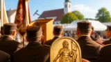 Bürgermeister Radatz mit Floriani-Plakette in Gold geehrt