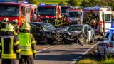 Drei Verletzte nach Frontalkollision in Oberwart – Feuerwehr mit fünf Fahrzeugen im Einsatz
