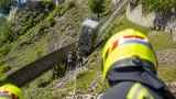 Einsatz auf Burg Güssing: Drei Personen aus steckendem Schrägaufzug befreit