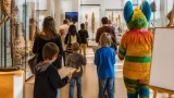Familientag im Museum der Völker: Quiz, Ausstellungen und Mitmach-Angebote für Familien