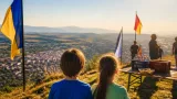 Ferienspiel bei der Gfiederwarte bringt Kindern aus Ternitz einen ereignisreichen Nachmittag