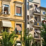 Wie Europa die Hitze meistert: Fenster auf oder Klimaanlage?