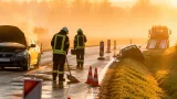 Frühe Einsätze in Dietach: Dieselverlust und Aufhängung eines Pkw auf B 309 führen zu Sperre
