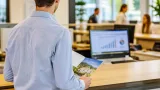 Gänserndorfer startet Banklehre: Raiffeisen setzt auf regionalen Nachwuchs