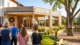 Geboltskirchen eröffnet erweiterten Kindergarten: Mehr Plätze, nachhaltiger Holzbau