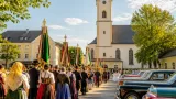 Goldhauben-Jubiläum in Gramastetten: Festzug, Messe und Trachtenvielfalt zum 50. Geburtstag