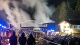 Großbrand in Irschen: 210 Feuerwehrleute aus drei Bezirken im Einsatz