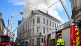 Großbrand in Meidling: Dachbrand mobilisiert 150 Einsatzkräfte und 36 Fahrzeuge
