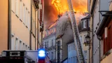 Großbrand in Schwäbisch Gmünd: Zwei aneinandergebaute Häuser bis in die Nacht in Flammen