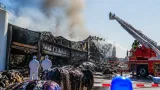 Großbrand in Textilbetrieb nahe Baden: Schäden im zweistelligen Millionenbereich