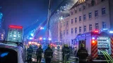 Großbrand in Wien-Meidling: Dach in Böckhgasse gelöscht – Warnung an Anrainer