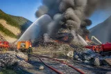 Großeinsatz: Steinbrecher im Krastal gerät in Vollbrand – Einsatzdauer rund 2,5 Stunden