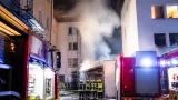 Hinterhausbrand in Neunkirchen: Feuerwehr verhindert Übergreifen auf Wohnhaus