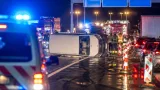 Kleintransporter überschlägt sich auf A1 bei Sipbachzell – kurzzeitige Sperre in Fahrtrichtung Wien
