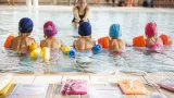 Kostenlose Schwimmkurse in Pöchlarn stärken Wassersicherheit von Kindern