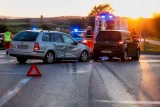 Langenlois: 17-Jährige bei Auffahrunfall auf B218 schwer verletzt – Klinik Krems