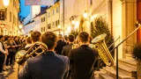 LaNova bringt Blasmusik ins Zentrum: Zwei Sommerkonzerte in der Malserstraße