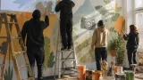 Lehrlinge gestalten Wand im Lehrbetrieb: Graffiti-Workshop stärkt Ausdruck und Zusammenhalt
