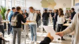 Lehrlings-Speed-Dating in Lienz: Lokale Betriebe und Jugendliche knüpfen direkte Kontakte