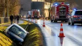Leichter Pkw-Unfall in Dornbirn: Fahrzeug landet im Straßengraben
