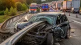 Leitschiene durchbohrt Pkw auf A1 bei Oed: Zwei Männer tot, Frau schwer verletzt