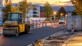 Moosmahdstraße in Dornbirn: Asphalt fertig, Verkehrsteilfreigabe naht