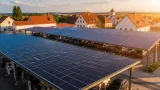 Museumsdorf Niedersulz macht sich mit 520 kWp‑Carport‑PV nahezu energieautark