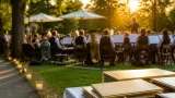 Musikalischer Sommerabend im Kurpark: Stadtkapelle und Operettensängerinnen begeistern