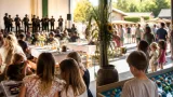 ÖVP-Frühschoppen in Unterbergla zieht zahlreiche Besucher an – Kinderprogramm und Dorfmusik sorgen für Stimmung