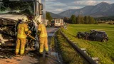 Pkw prallt frontal gegen Sattelzug bei Ziprein – 62-Jährige stirbt an der Unfallstelle
