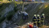 Pkw stürzt in Aschau 20 Meter über steiles Gelände – Lenker alkoholisiert