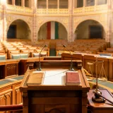 Magyar setzt Verfassungsreform durch und verändert Ungarns politische Architektur