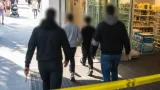 Polizei sucht nach Messerdrohung in Eisenstadt: Wer erkennt die beiden Männer?