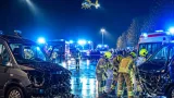Schwerer Frontalcrash in Piesendorf: Acht Verletzte, ein Todesopfer – Großaufgebot der Einsatzkräfte