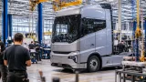 Serienstart in Steyr: Elektro-Schwerlaster eTopas 600 verlässt das Band