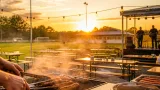Sommerabend in Korneuburg: Bürgermeister grillte am Frauentaler Sportplatz