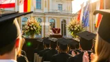 Sommersponsion in Spittal: Ehrungen, Abschied und Appell zur Demokratie