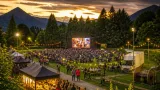 Stadtpark als Treffpunkt: Public Viewing zieht Reuttener bei der WM zusammen