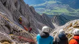 Tödlicher Absturz an der Hochschrutte betrifft Einsatzkräfte und Wandergruppe in Reutte