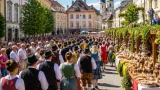 Tradition lebt: Großer Trachtenfestzug beim 81. Villacher Kirchtag zieht tausende Besucher an