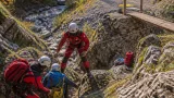 Vierjähriges Kind stürzt beim Wanderweg – nach zehn Meter Tiefflug ins Spital