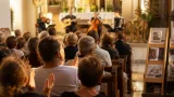 „Wenn Familie klingt“: Konzert in St. Leonhard stärkte Gemeinschaft in Pucking