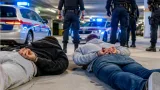 Zwei Jugendliche nach Messerbedrohung in Parkhaus festgenommen