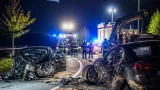 Zwei Pkw kollidieren frontal auf Schickerstraße: Fahrer ins Krankenhaus gebracht